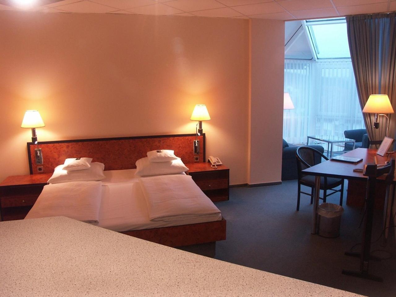 Hotel Arkadia Friedrichsdorf Exteriér fotografie
